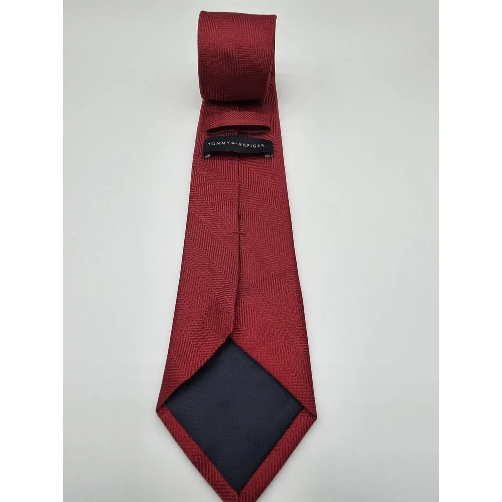 Tommy Hilfiger 100% Silk Necktie Red Tie 57